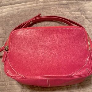 New Authentic Kate Soade pink handbag with front zipper with strap